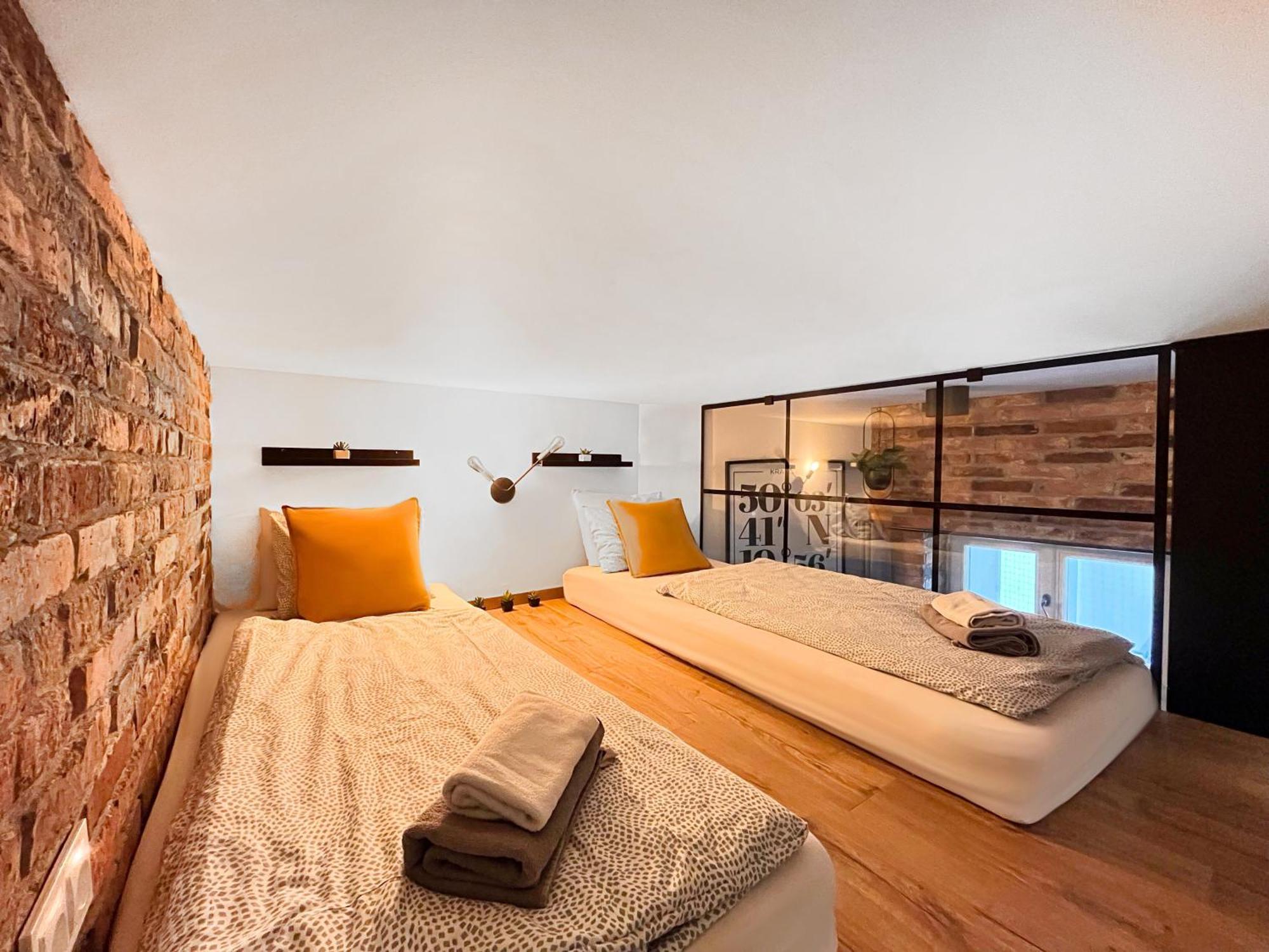 Large 75 M2 Apartment For 6 Guests Next To Wawel Castle Krakau Exterior foto